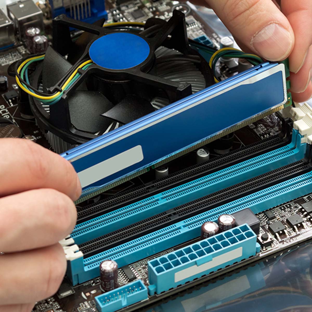 In Shop Computer Service Repairs In Toronto Canada Near Me   Computer Laptop Desktop Repair Service Toronto Canada 1800x 